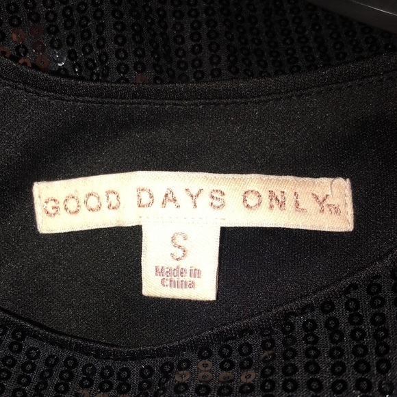 Good Days Only size small Black Sequin Sleeveless Top with fringe on front - Picture 4 of 9